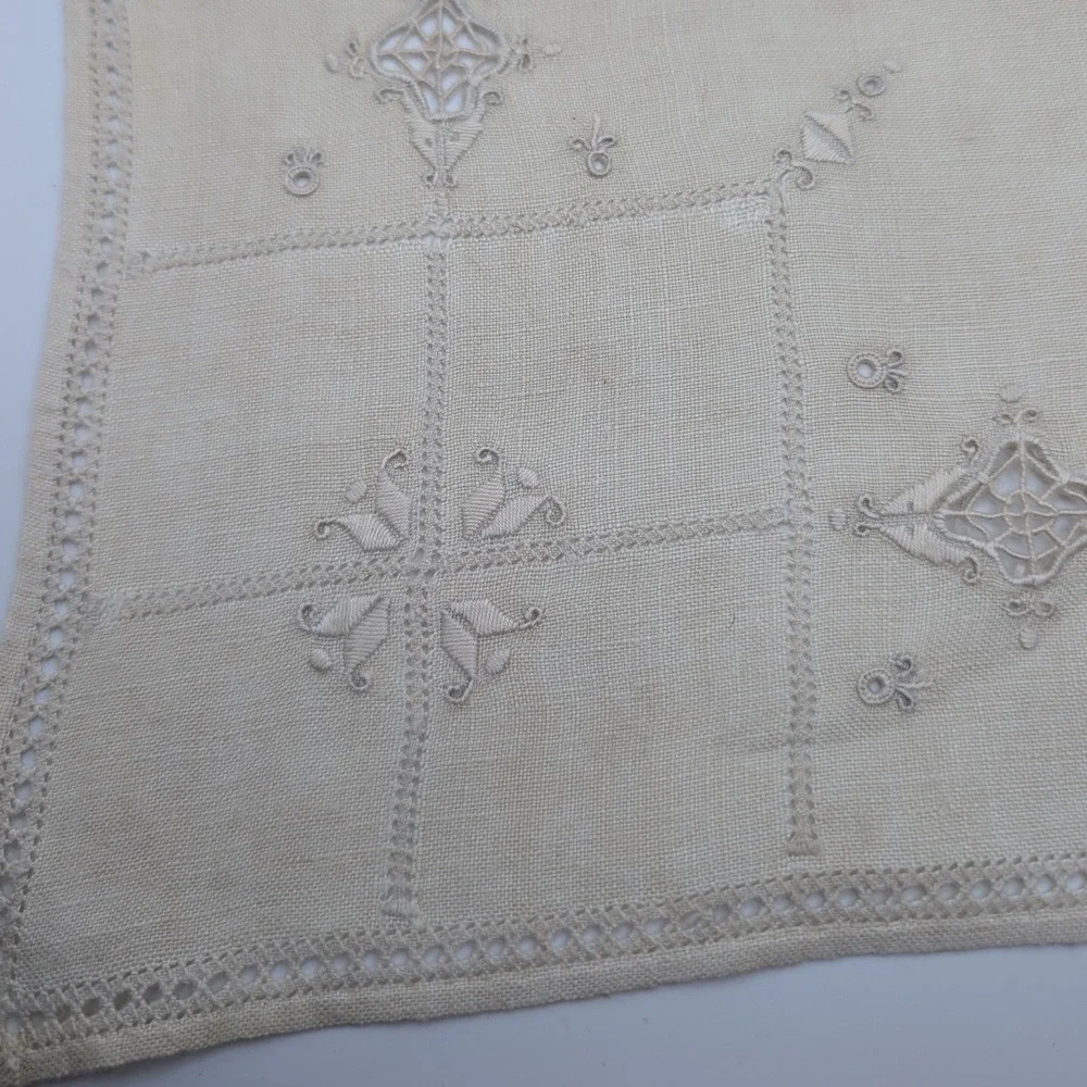 Vtg Set 12 Napkins Beige Linen Embroidered Lace Victorian 16